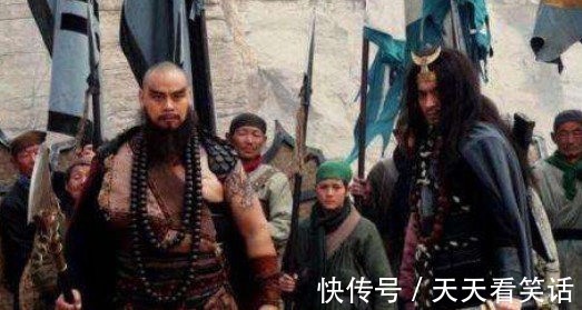 原著$水浒传中隐藏一高人,武艺无人能敌,他徒弟都能够轻松击败卢俊义