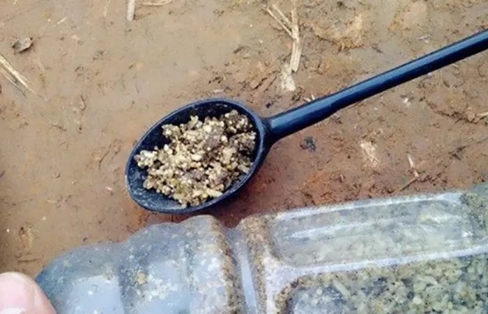 冬钓诱鱼的4个拿手绝活!瞬间开启了狂拉模式