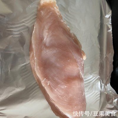 鸡胸肉|#一周减脂不重样# 低脂高蛋白|美式恺撒大沙拉