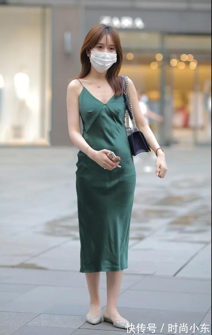 吊带裙|高跟吊带裙美女小姐姐，面容精致娇艳动人