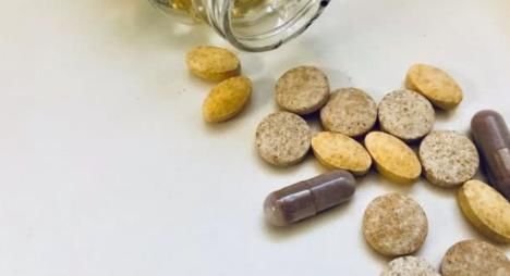  动脉|脑动脉有血栓？身上会亮起“3红灯”，别硬撑，容易被拖成脑中风