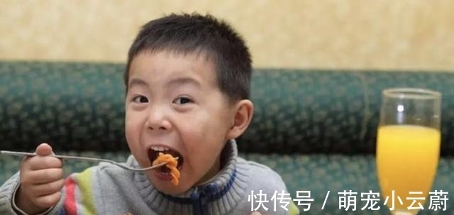 孩子|“吃你牛排怎么了”，熊孩子强要邻座牛排，女子霸气做法众人称赞