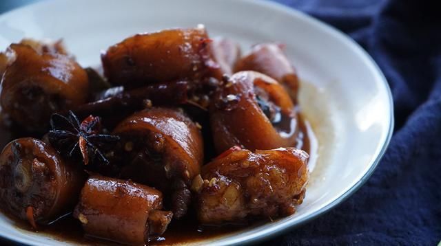 四根四十元,菜场里最不起眼的下酒菜,想买请先预约