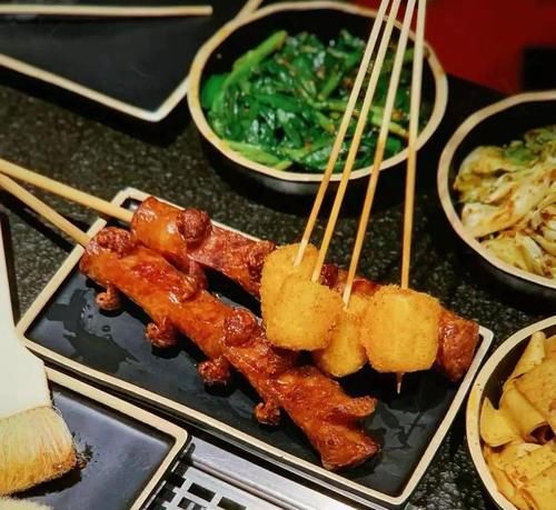  炸串里的每一滴油，都藏着长沙人的口水