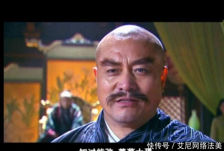 射雕三部曲中,十大好斗角色,排名第一的名字中就有一个“斗”字