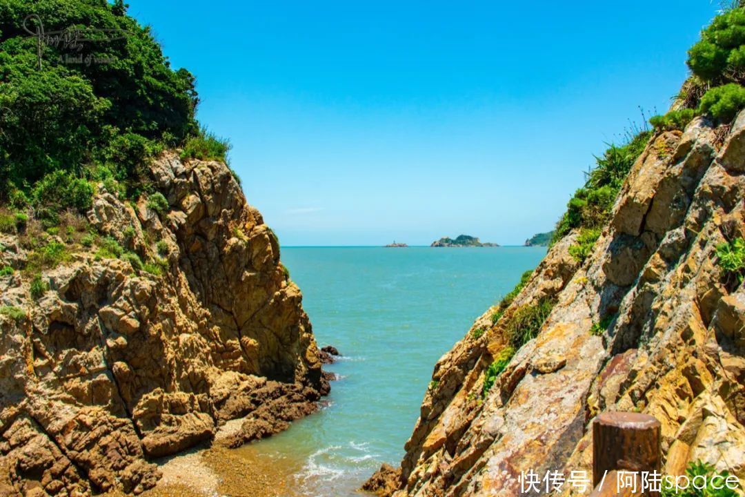 防空洞|这海岛上有个小防空洞，虽然长不足三十米，却也“冬暖夏凉”