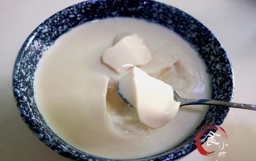 豆腐脑|自制豆腐脑，几乎无失败，冬季早上喝一碗热乎乎的豆腐脑，太舒服