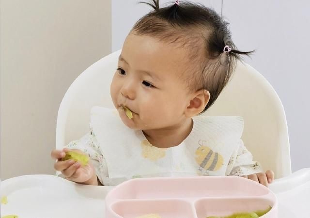 blw|宝宝只愿意喝奶，不接受辅食怎么办？辅食添加受阻，一键领取攻略