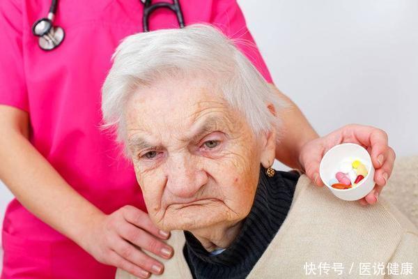 有这5个特征的人,易受老年痴呆的青睐,若你在其中,需做好预防