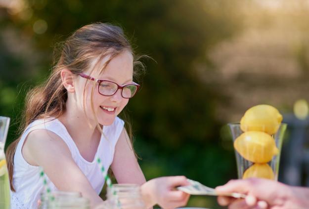退休金|想要晚年过得幸福,父母要趁年轻存够这四份钱,才能真正无忧