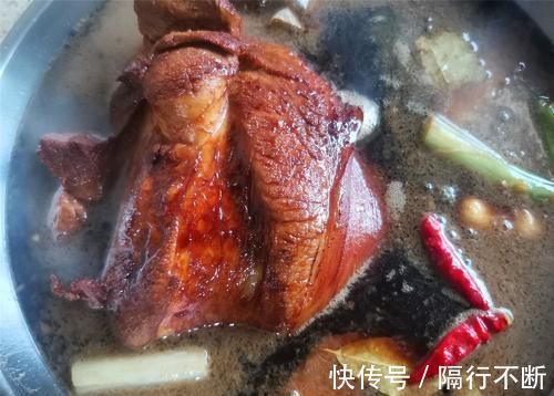 压轴|今天一道年夜饭必备压轴硬菜,寓意,吉祥富贵,肘子做之前,年夜饭的肘子怎样做好吃