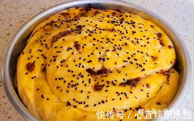 真好吃|1碗面粉2个鸡蛋，教你做懒人面包，不加一滴水，松软香甜真好吃