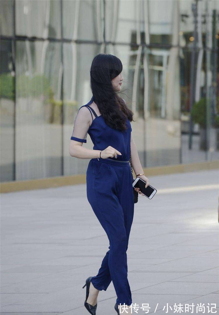 高跟鞋 尖头细跟鞋有很多款式,喜欢搭配的姑娘,选择百搭又实用的款式