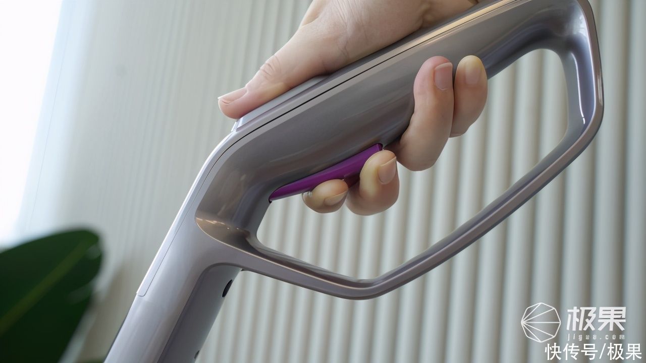 插画师|插画师清扫画室好助手,定点喷洗+强大吸力,一杆解决顽固污渍