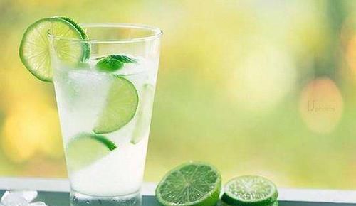 女人想年轻，适合吃的食物，保护皮肤，预防便秘，肌肤更白暂