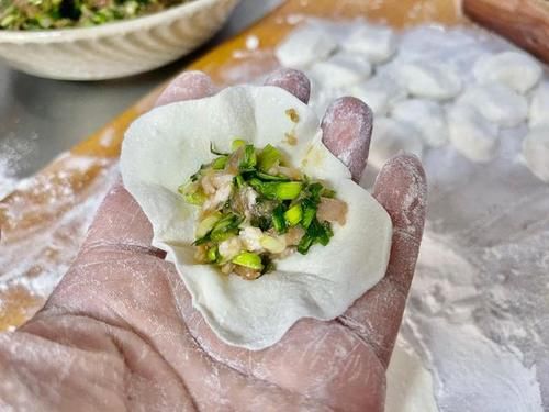 饺子皮|今日入伏，用这菜包饺子好，杀菌能力强，荤素搭配，适合天热吃
