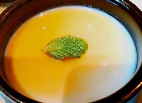 凉水|蒸鸡蛋羹,放凉水还是开水?牢记这3点,鸡蛋香软滑嫩,无蜂窝