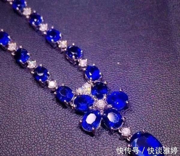 蓝宝石 比钻石还珍贵的宝石,散发出的神秘梦幻色,让皇室贵族都为之倾倒