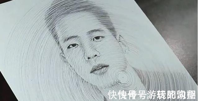 人像$美术生上课走神,开始用“圆规”画圈,最后画出完美人像惊艳全班