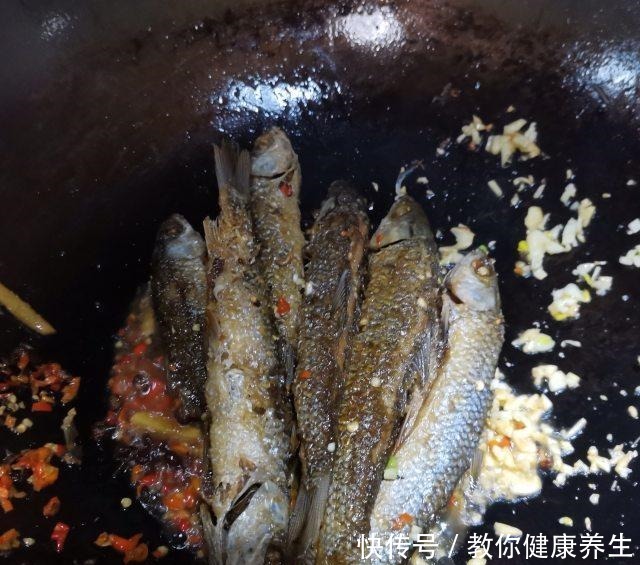 油炸青皮嫩，外酥里嫩，不错的下酒菜！