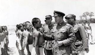 抗日战争|二战末期,中国军队为何选择在抗日战争这样的特殊时期裁军呢!