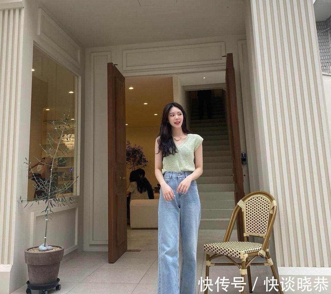 吸睛|穿阔腿裤怎么搭上衣?素人博主亲身示范,这样穿回头率超高