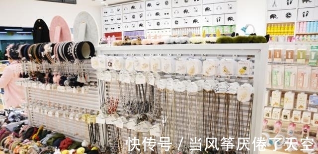 个体|一年数百万家小店倒下，社区团购冲击下，个体小店们路在何方？