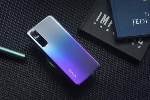 轻薄|vivo S7e手机体验：轻薄5G渐变身，自拍三摄成像稳