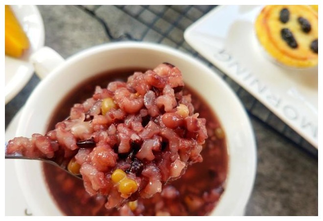 再忙也要做早餐，食材简单又美味，老公孩子吃得香