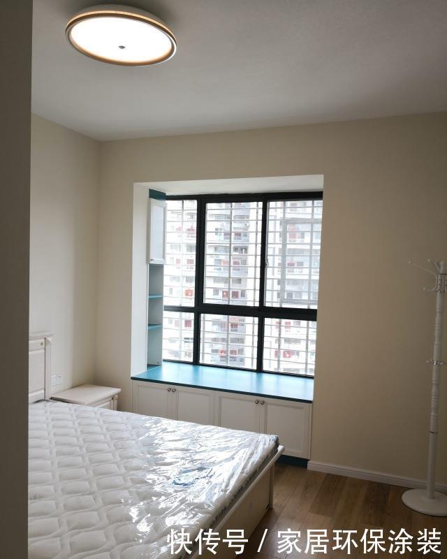 床头柜|90后夫妻的90㎡新房,处处精致复古惹人喜爱,超有格调!