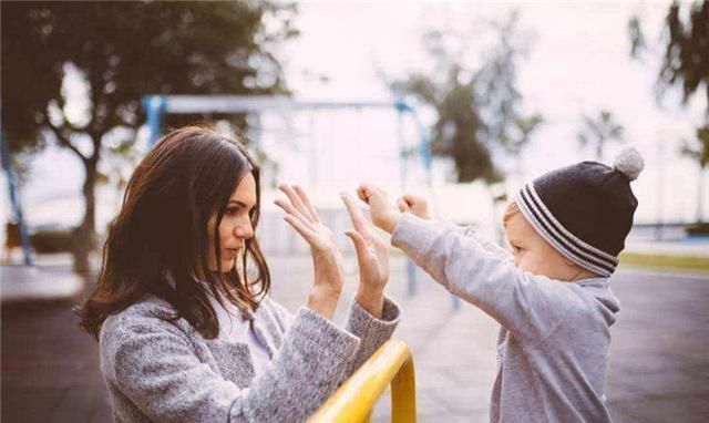 家长|如何帮助孩子告别自卑?家长学会这3招,轻松培养孩子自信心