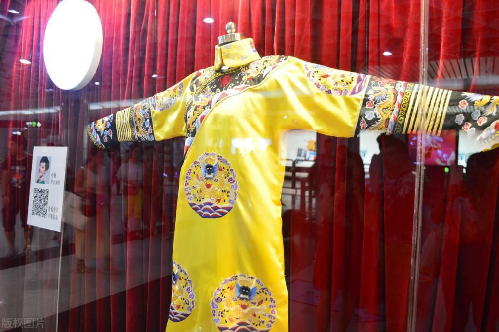 能用水洗|古代皇帝的龙袍为什么从来不洗？