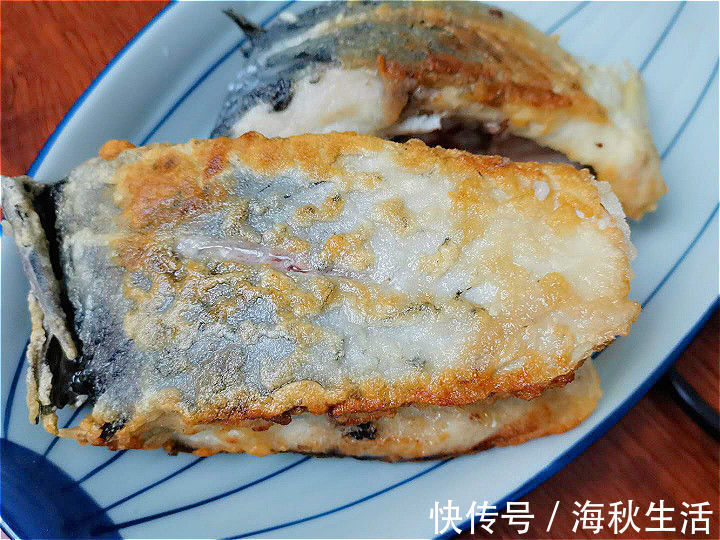 无论炖啥鱼,别再加酒加醋试试这样做,鱼肉更嫩更入味,还不腥