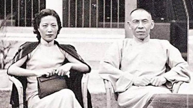 京剧|梅兰芳和杜月笙，谁才是孟小冬的最爱？答案在她晚年卧室的照片里