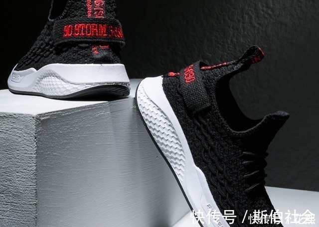 nike 你瞧不上的“国产跑鞋”,投资400亿人民币,如今能够与阿迪耐克并肩!