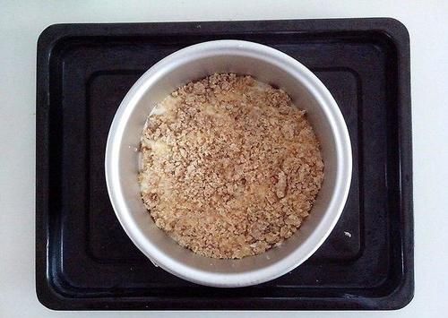 酸奶核桃蛋糕，简单易做，一样很滋润的感觉，入口即化