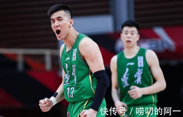 合同|同为现象级人气球星，郭艾伦和胡明轩，如今谁的身价更高？