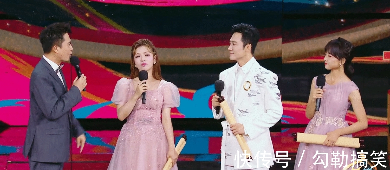 人民日报|央视七夕晚会演绎古风之美,8人主持团成亮点,《人民日报》官微点赞周深《画绢》