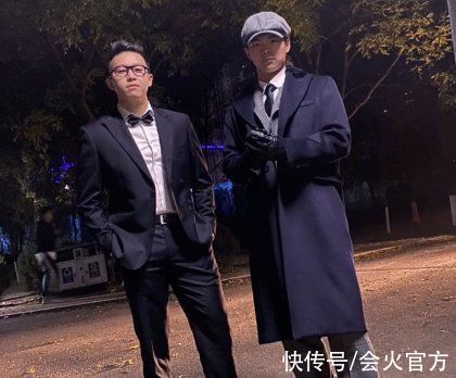 健身房|英达小儿子罕晒健身照！赤着上身浑身是汗，23岁成国家冰球队队长