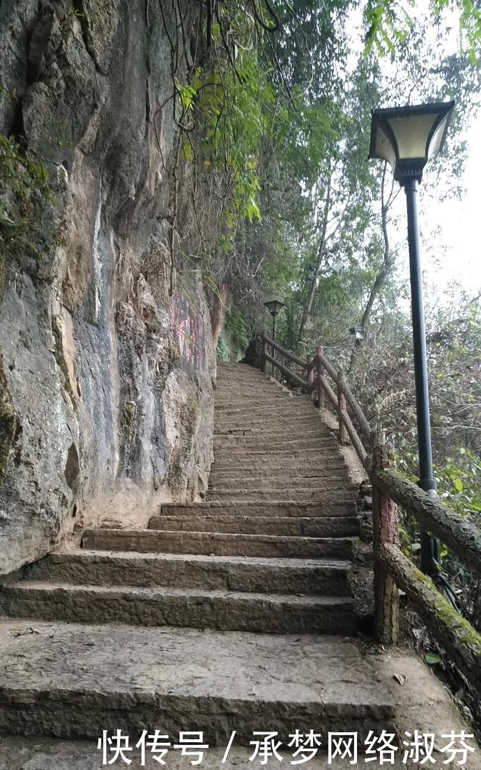 《芙蓉镇》因电影而出名的王村