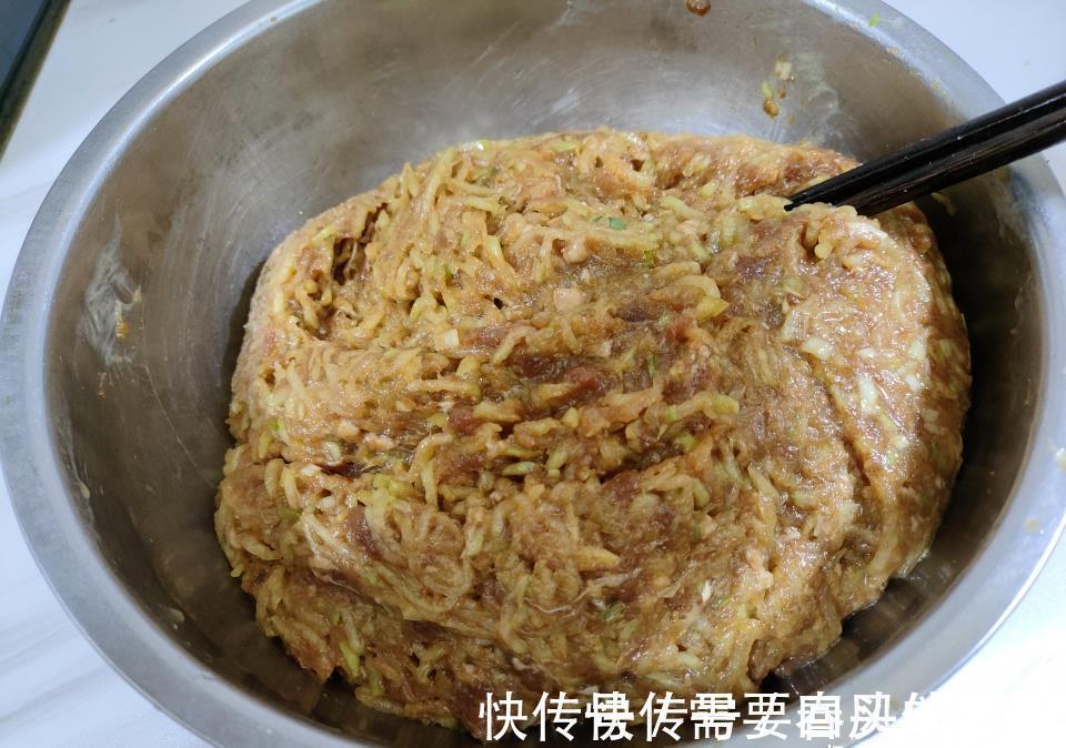 包子|秋季吃包子饺子,啥菜做馅都不如吃瓜,不值钱,润肺排毒还不燥