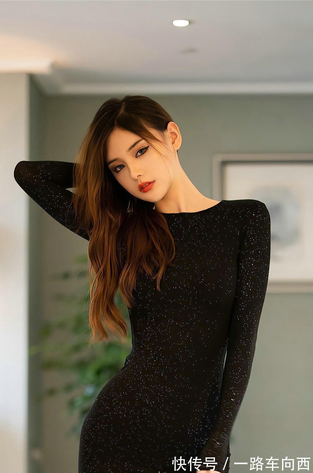 小姐姐|小西装又飒又帅，内搭黑色短裙，清凉时尚又优雅有风度