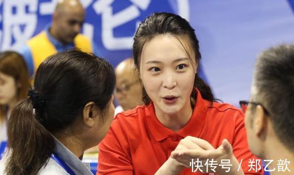 v徐云丽等三人走入大众视野，中国女排前队长状态超好，林莉显疲态