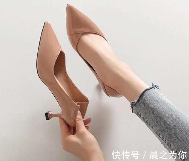 尖头 尖头高跟鞋,秀丽白皙的美腿,凸显女人漂亮的气质!