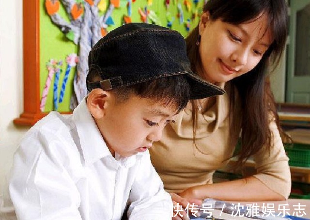 小学生|小学生帮妈妈写请假条火了,单位领导看完泪目奖励千元休假5天