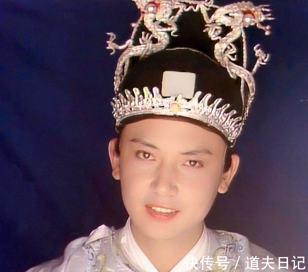 贾元春!北静王为何要参加秦可卿的葬礼?