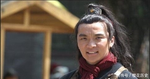 在《水浒传》三十六天罡中有11人得以善终,有一人后来成了国王