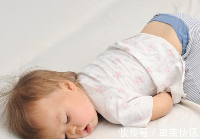 陪伴物|宝宝''一抱就睡,一放就醒''知道原因后,妈妈舍不得放下了