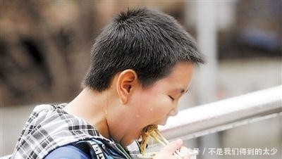 坏习惯|哈佛大学经75年得出结论:孩子越来越笨,大都因为5种坏习惯