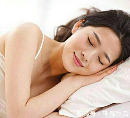 失眠|女人睡到凌晨三四点总会醒来？或是4个原因造成的，早知早好